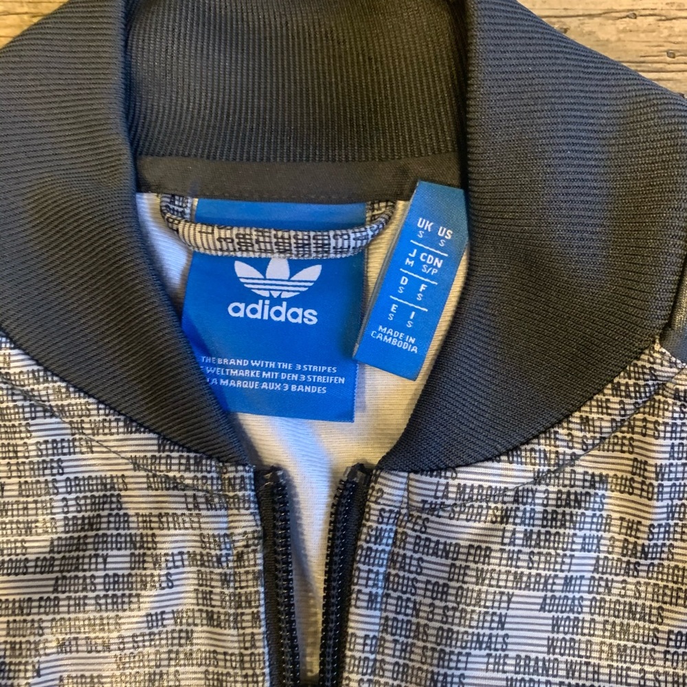 Adidas jacket - Picture 2 of 4